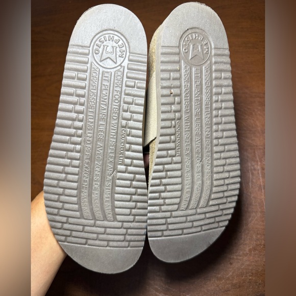 Mephisto warm grey Helen classic sandals - Picture 8 of 10